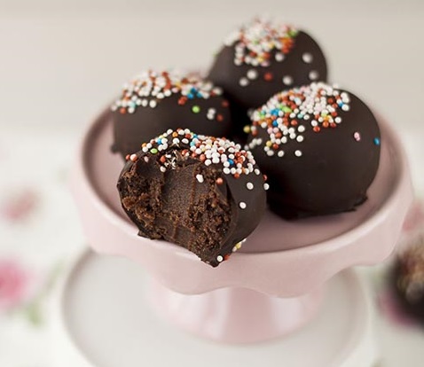Cake balls chocolate