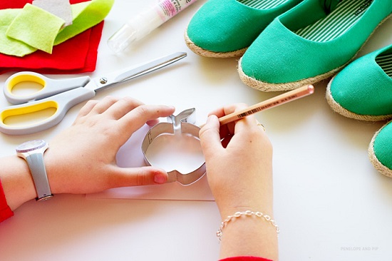 materiales zapatillas a juego entre madre e hija